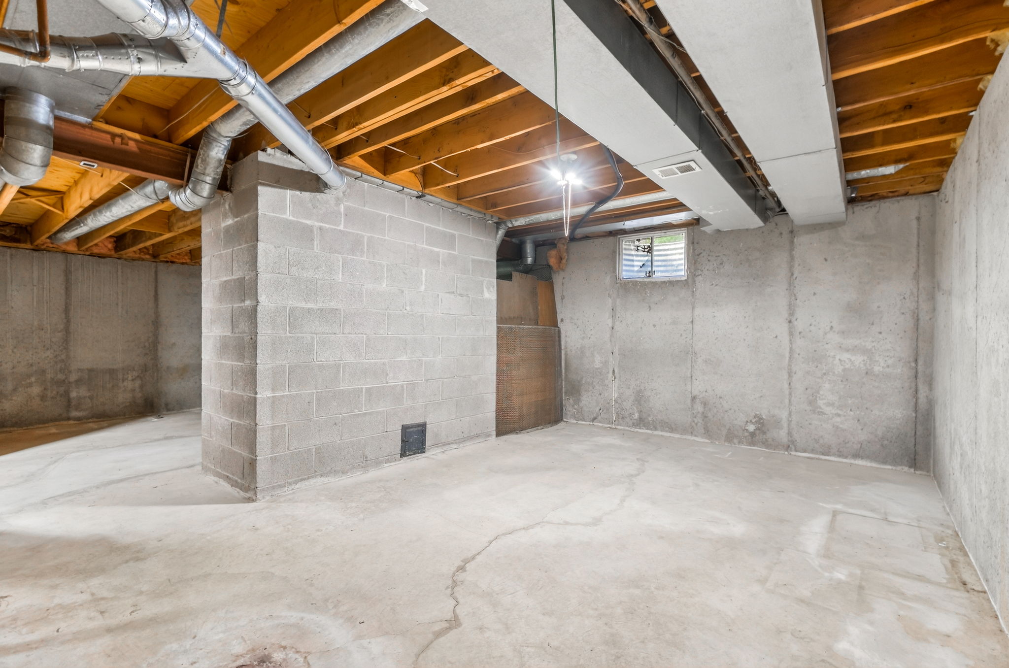 904 Blueberry Ln-047