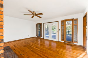 904 Blueberry Ln-017