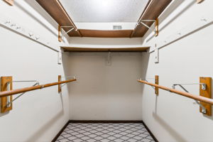 904 Blueberry Ln-038