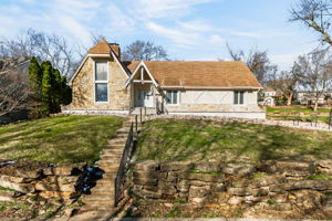 904 Blueberry Ln-003