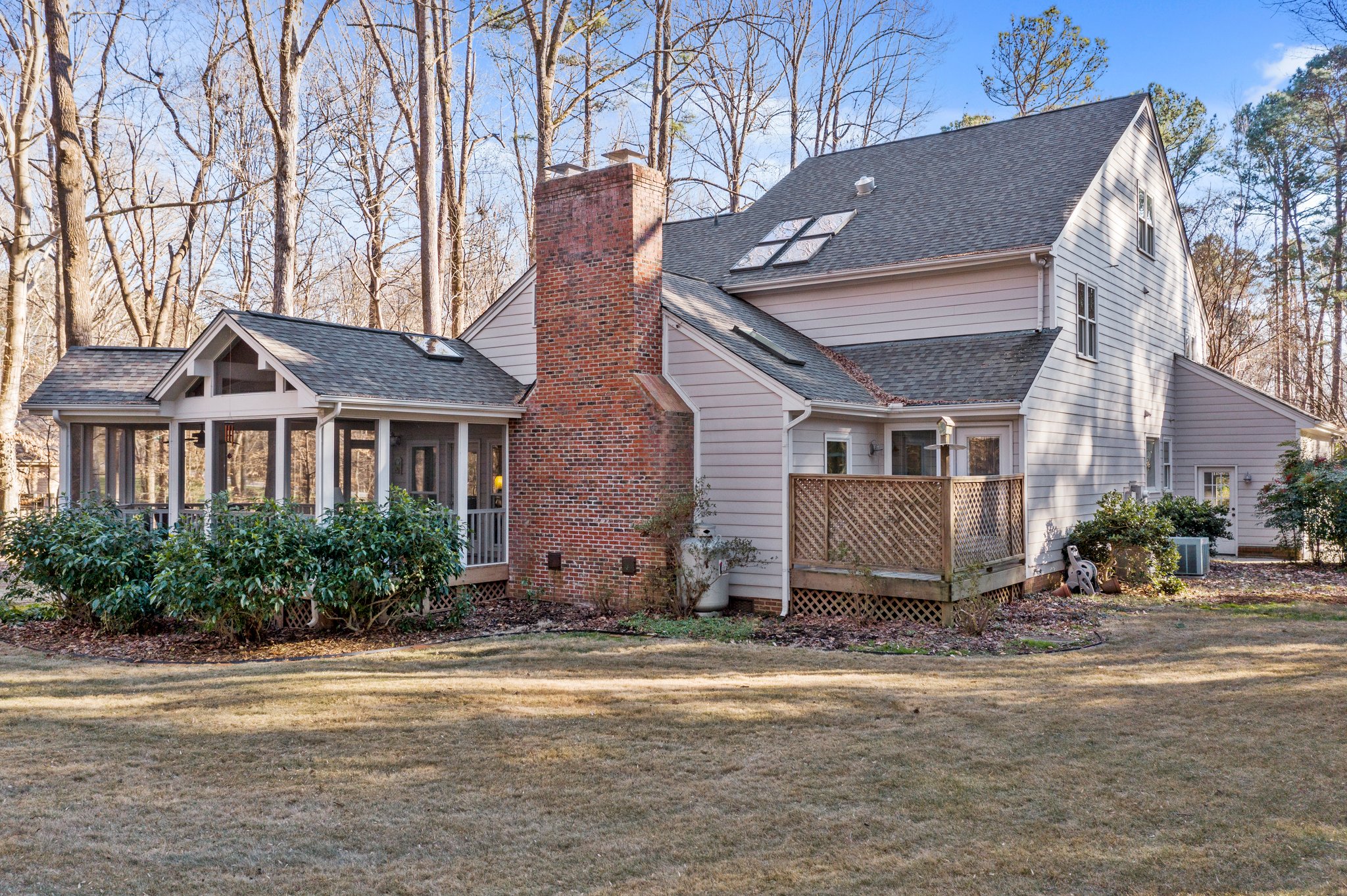 904 Kinsdale Dr, Raleigh, NC 27615, USA Photo 11