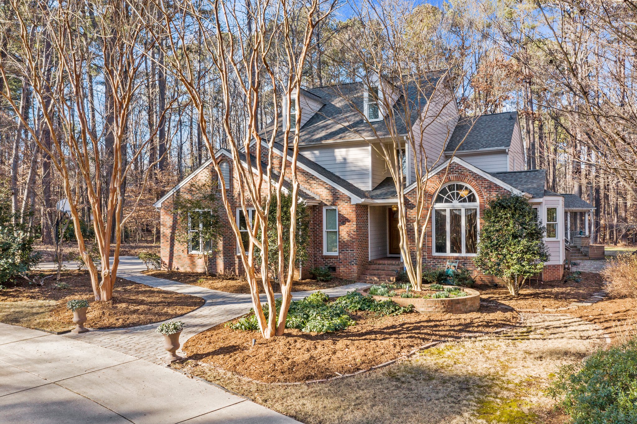 904 Kinsdale Dr, Raleigh, NC 27615, USA Photo 5