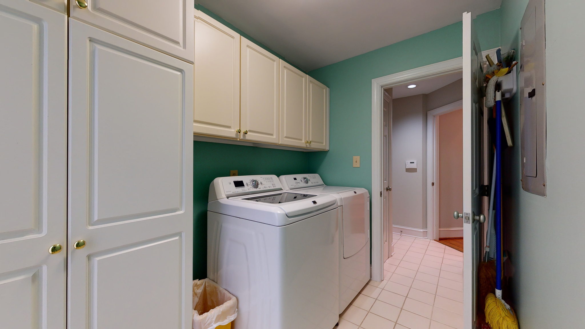 904 Kinsdale Dr, Raleigh, NC 27615, USA Photo 62