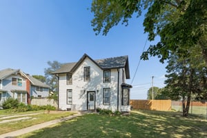 9893 - 904 Main St_003.jpg