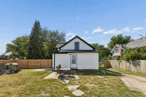 9893 - 904 Main St_028.jpg