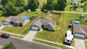  Photo 0
