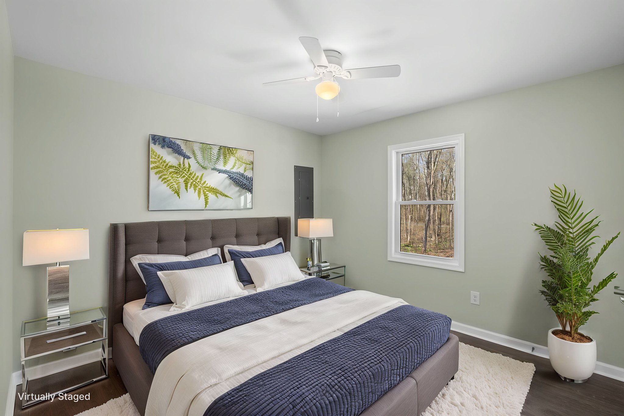 6K1A3075 virtually staged.jpeg