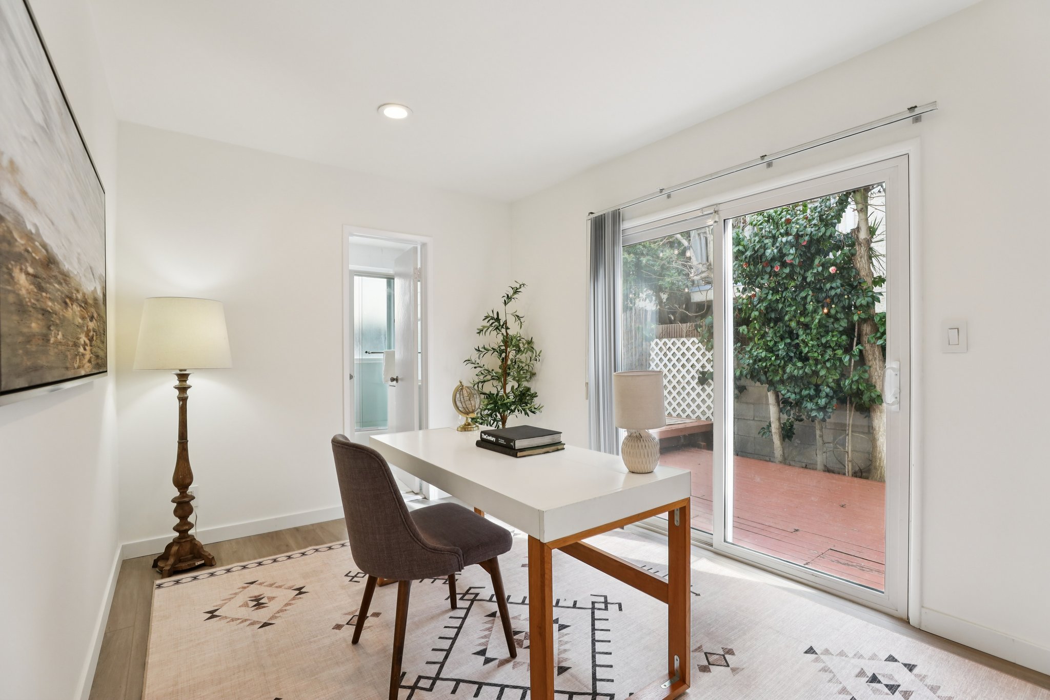 Vincent St-S2502-020.jpg