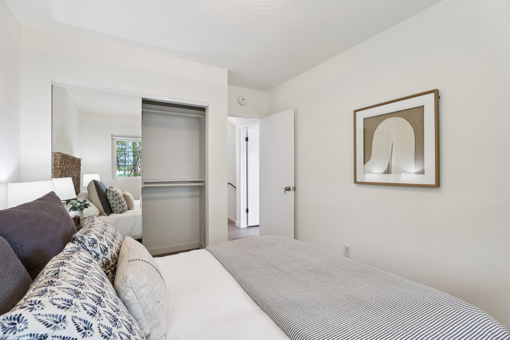 Vincent St-S2502-032.jpg