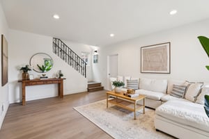 Vincent St-S2502-010.jpg