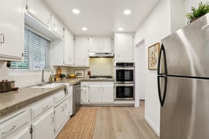 Vincent St-S2502-015.jpg