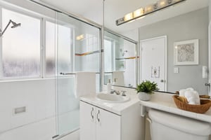 Vincent St-S2502-024.jpg