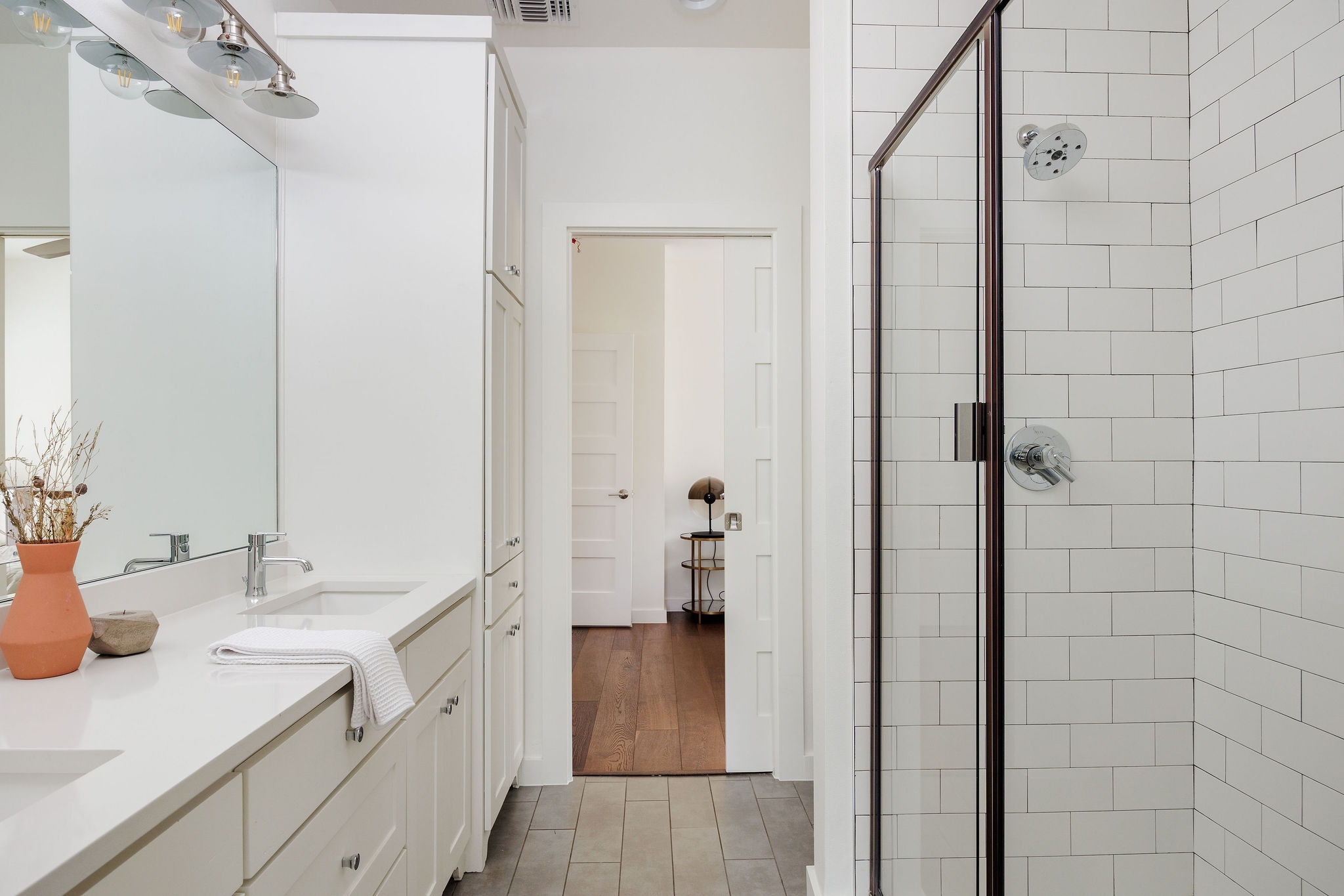 Jack and Jill Bathroom between Bedroom 1 and 2
