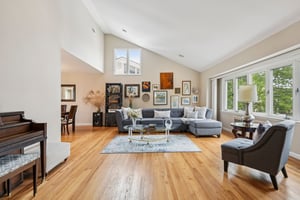 Woodmere Dr-0806-005.jpg