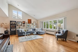 Woodmere Dr-0806-006.jpg