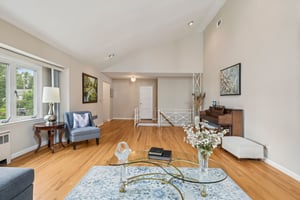 Woodmere Dr-0806-008.jpg