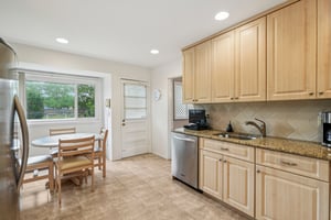 Woodmere Dr-0806-013.jpg