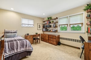Woodmere Dr-0806-021.jpg