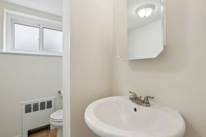 Woodmere Dr-0806-027.jpg