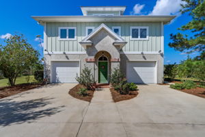 Welcome to 905 Riverview Drive