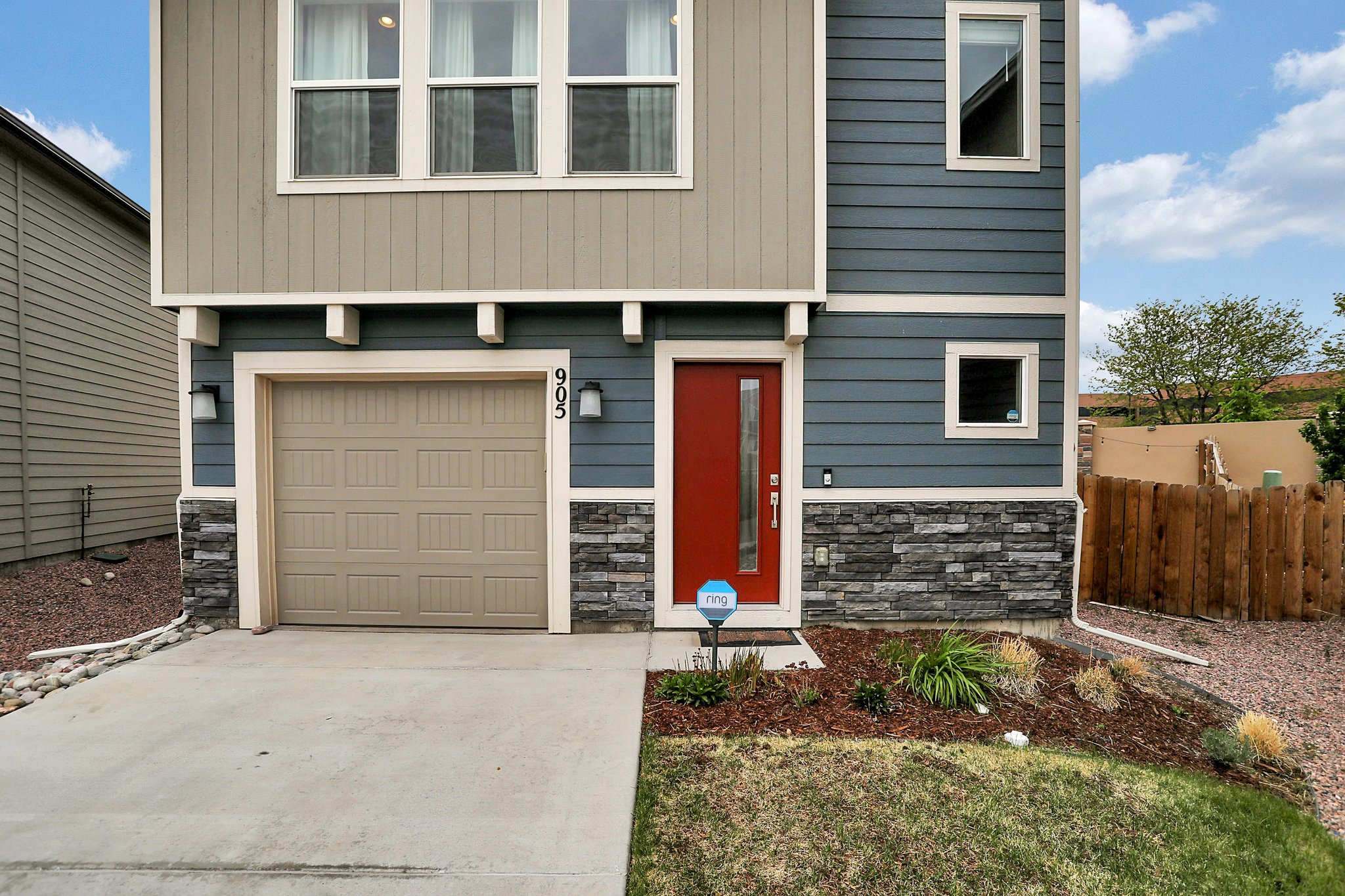 905 Grissom Dr., Colorado Springs, CO 80915 PixVid