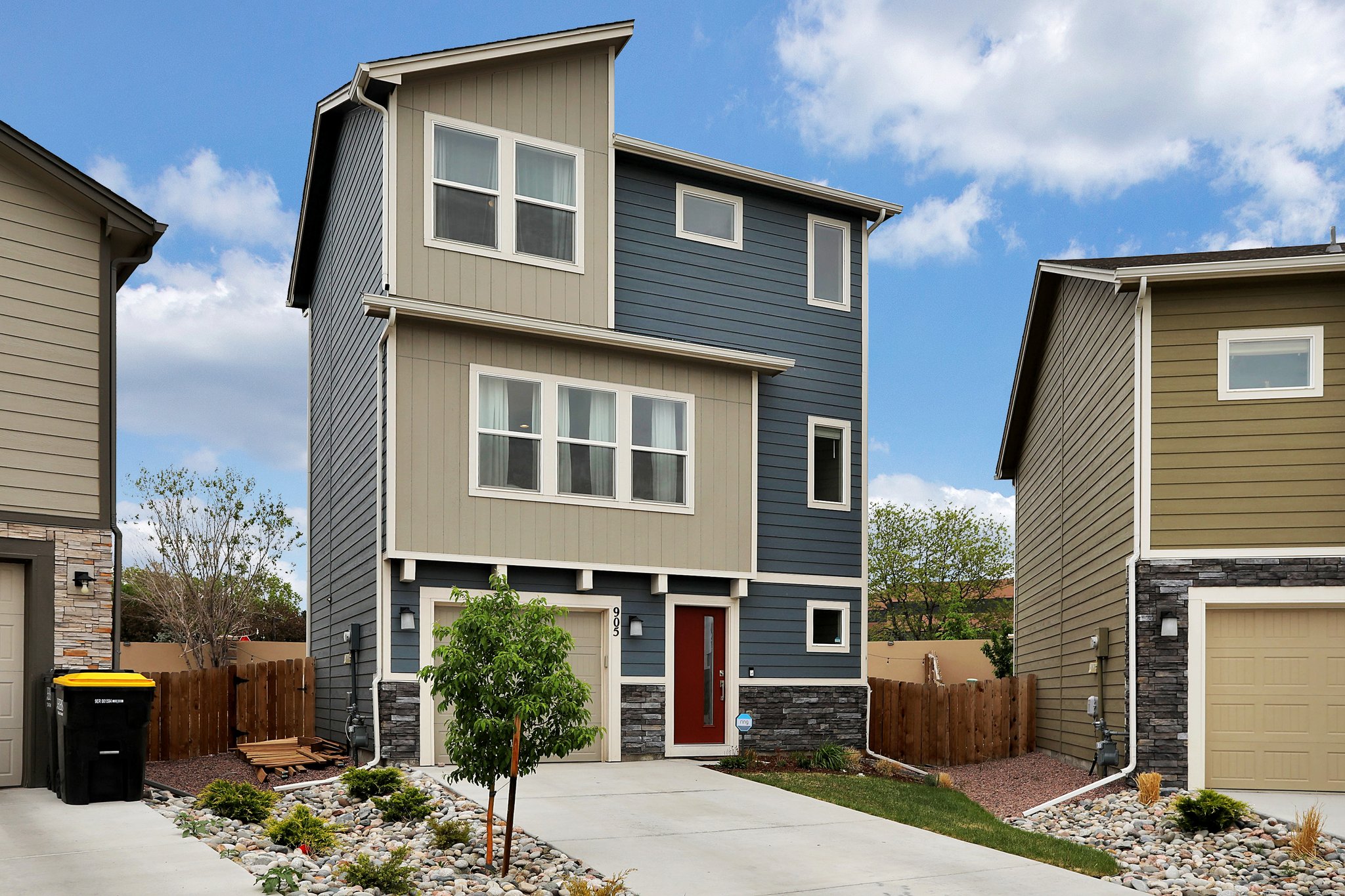 905 Grissom Dr., Colorado Springs, CO 80915 PixVid