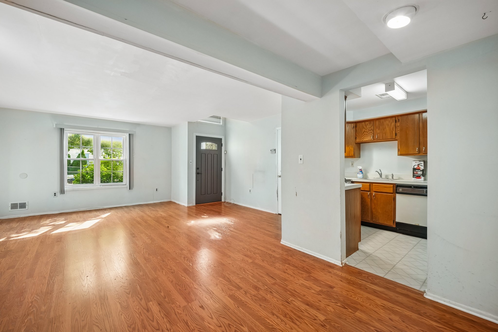 Living Room #4.jpg
