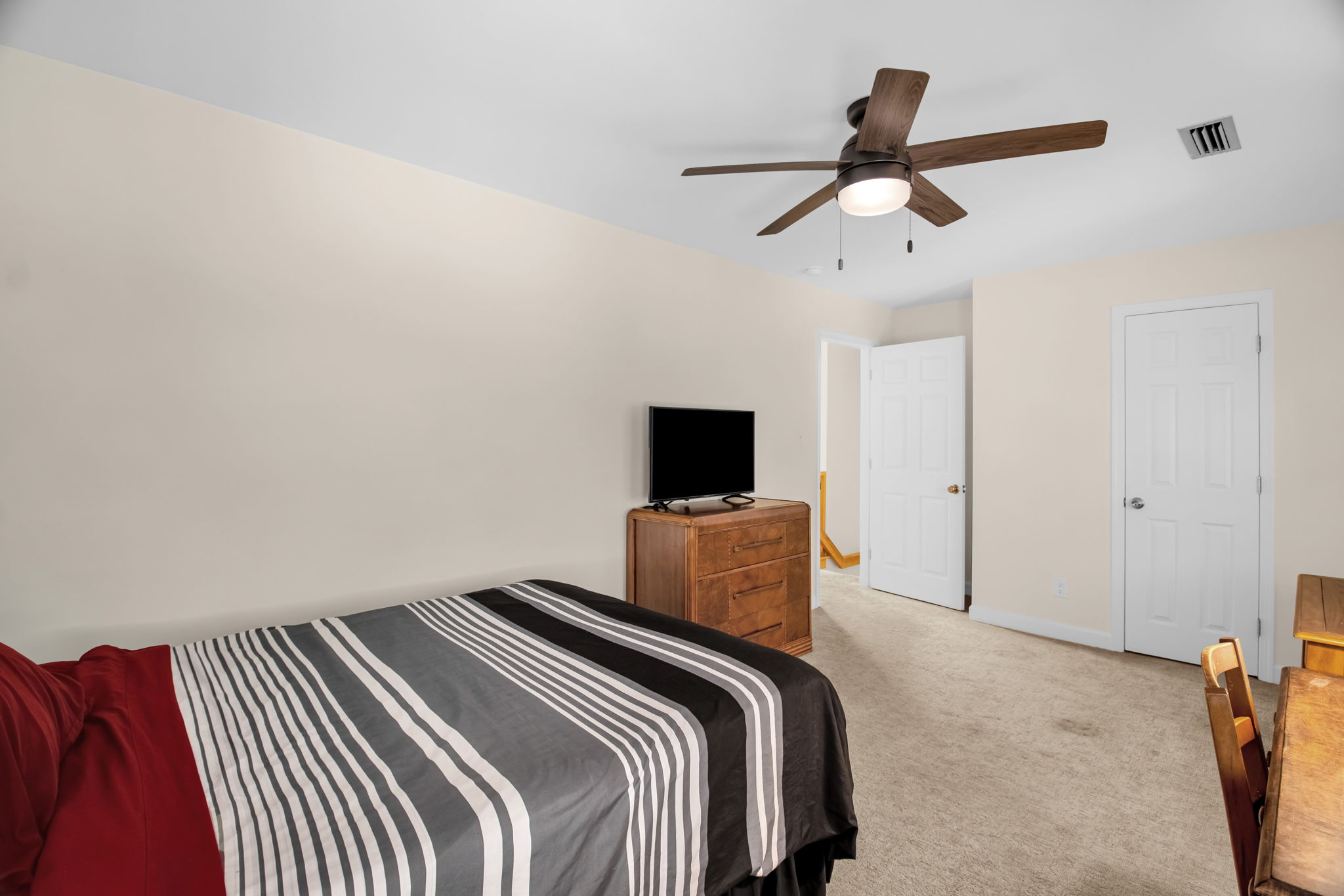 905 Northshore Ct-30