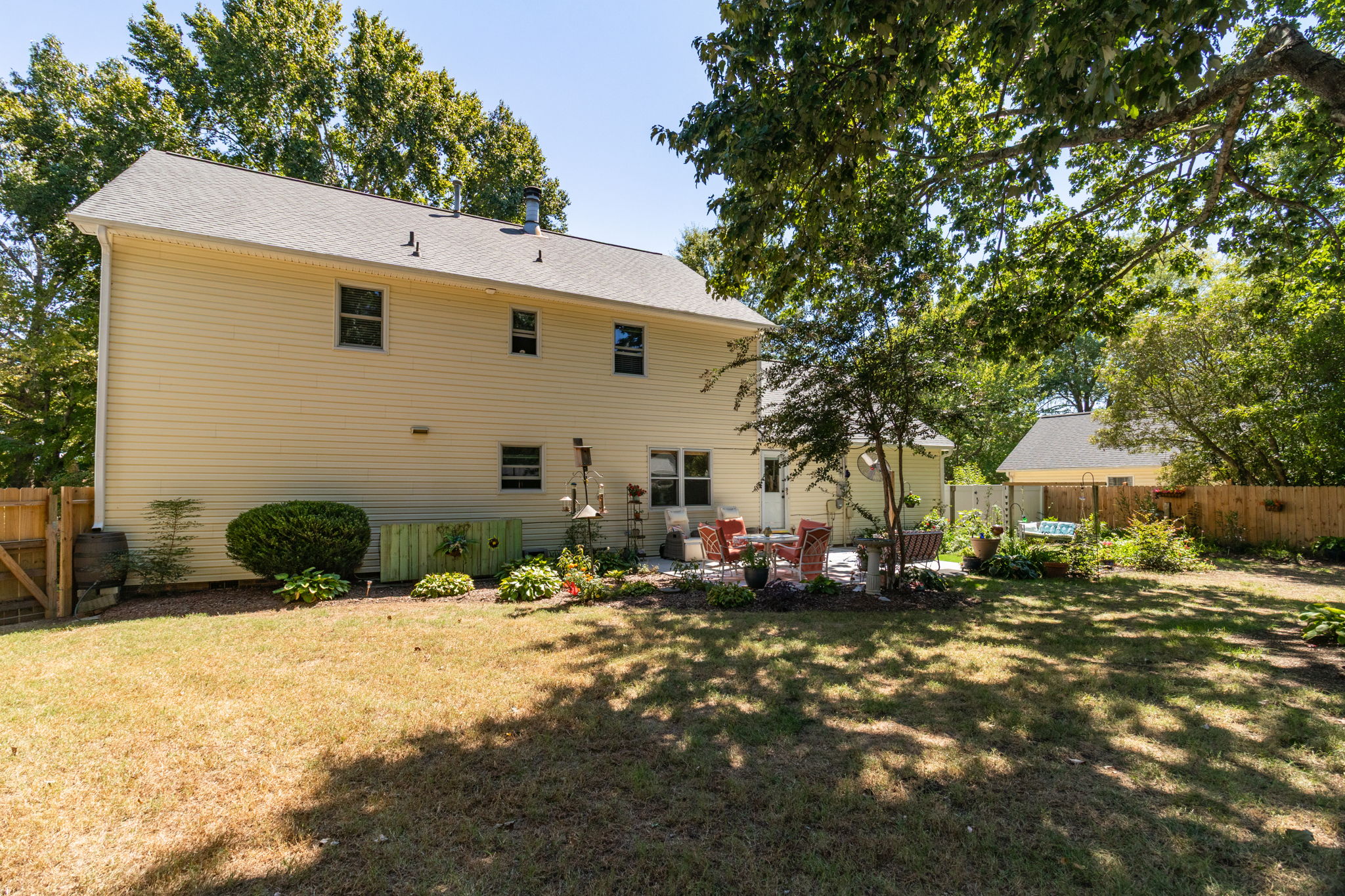 905 Northshore Ct-39