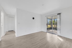 Living Room 4 of 4