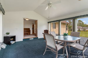  Photo 44