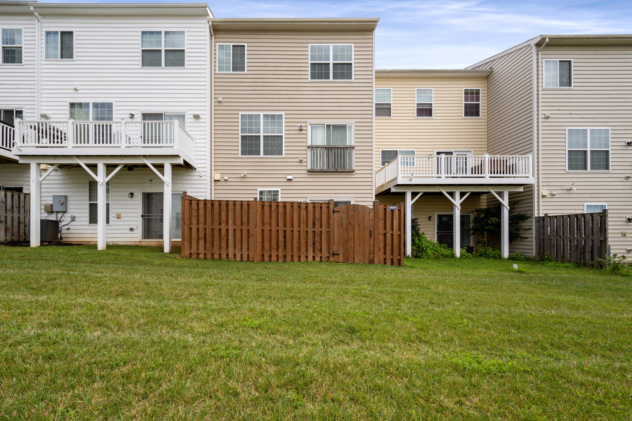 9052 Maria Way, Manassas Park, VA 20111 Staircase Photography