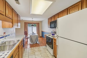 Cinnebar Dr-1305-017.jpg