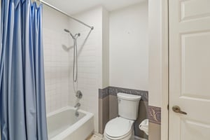Cinnebar Dr-1305-024.jpg