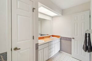 Cinnebar Dr-1305-028.jpg