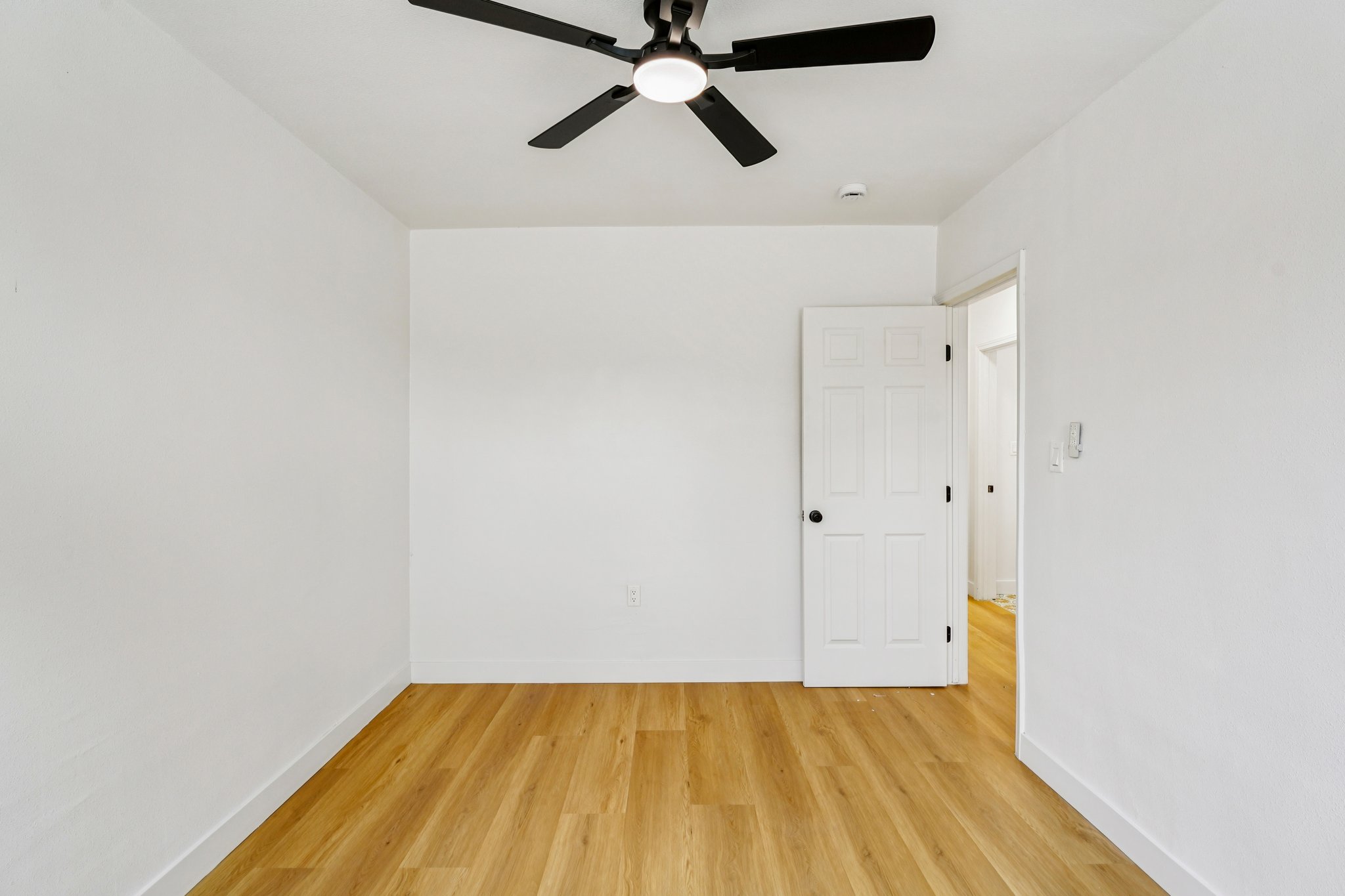 Beech Ave-S0910-022.jpg