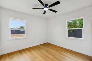 Beech Ave-S0910-017.jpg