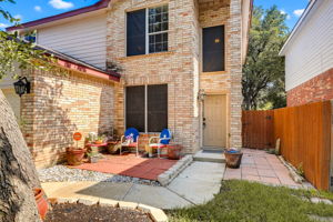  Photo 8