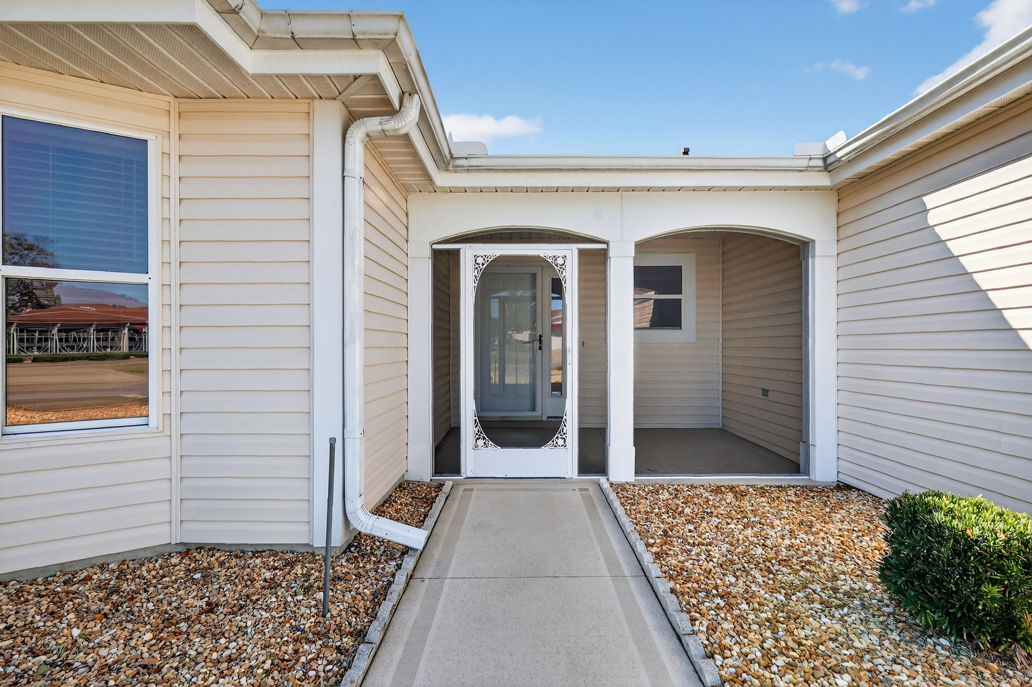 Screened Front Porch and Entrance