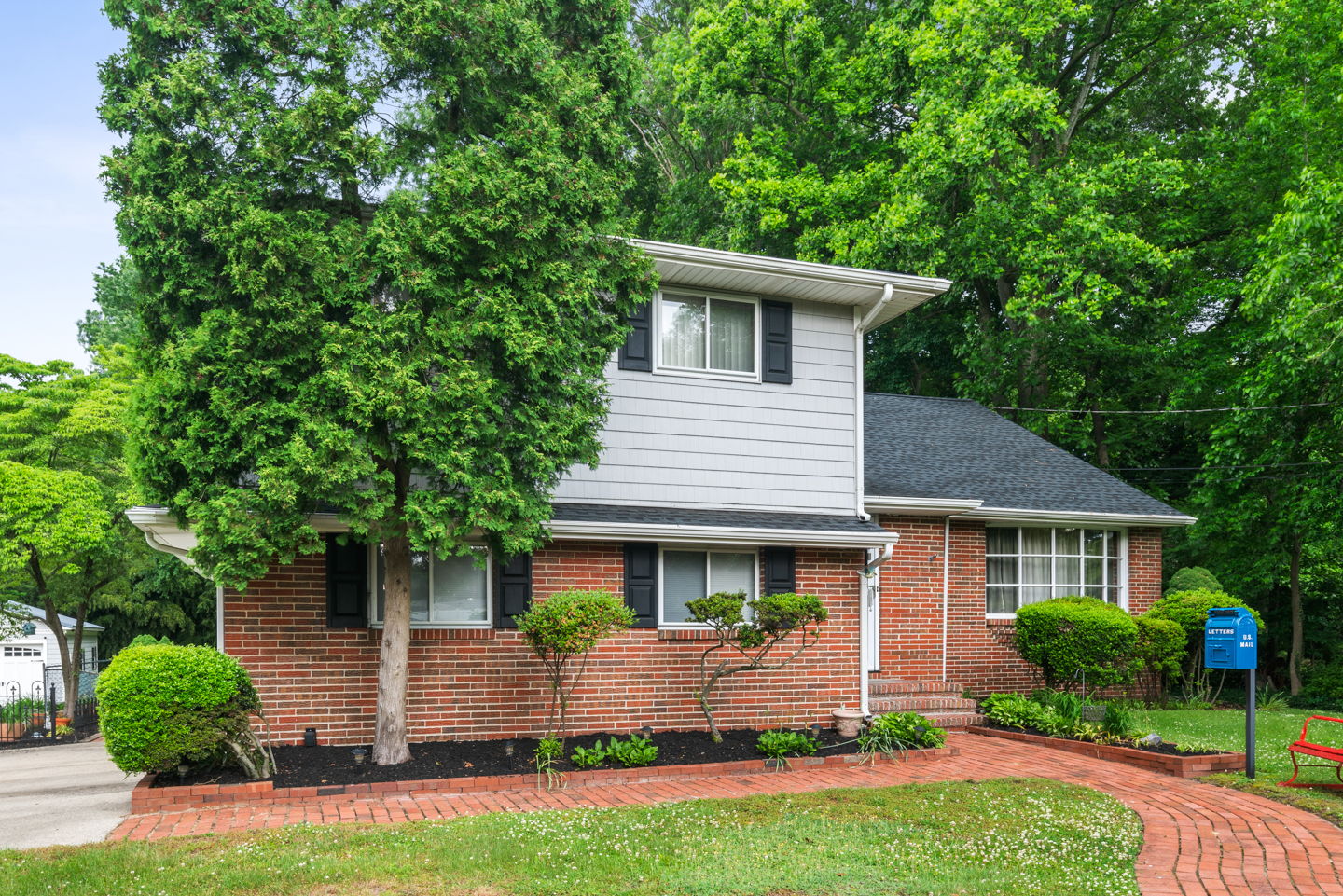 906 Davis Rd, Barrington, NJ 08007 PLUSH Image Corporation