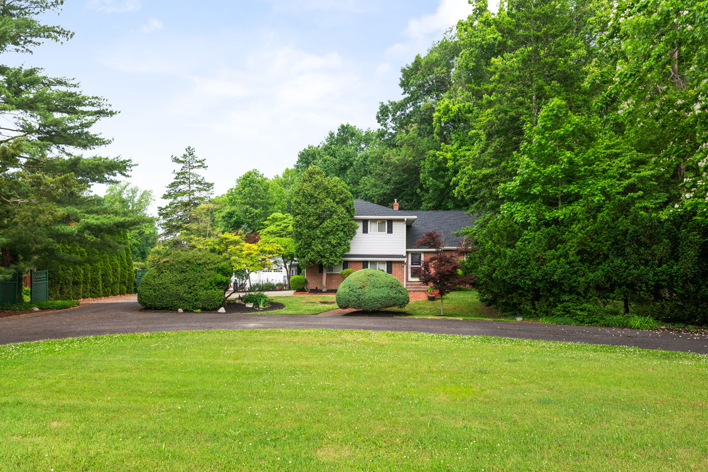 906 Davis Rd, Barrington, NJ 08007 PLUSH Image Corporation