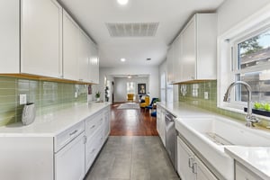 E 43rd St-016.jpg