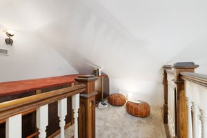  Photo 49
