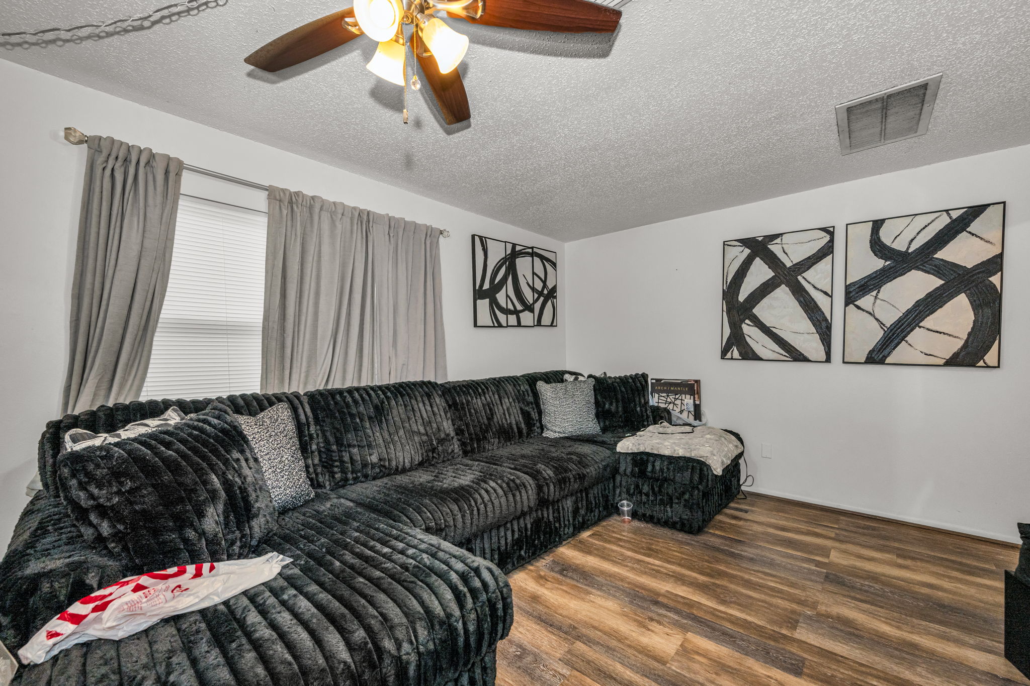 908 Living Room 1