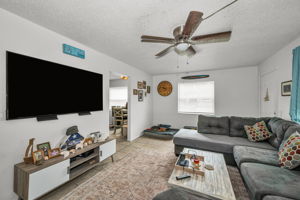 906 Living Room 3