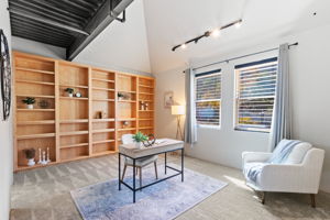 Bedroom/Office