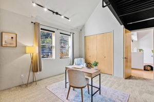 Bedroom/Office