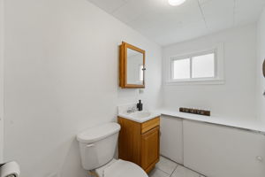 Half Bathroom - upstairs