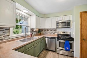 N Cascade St-S1109-013.jpg