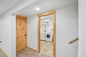 N Cascade St-S1109-020.jpg